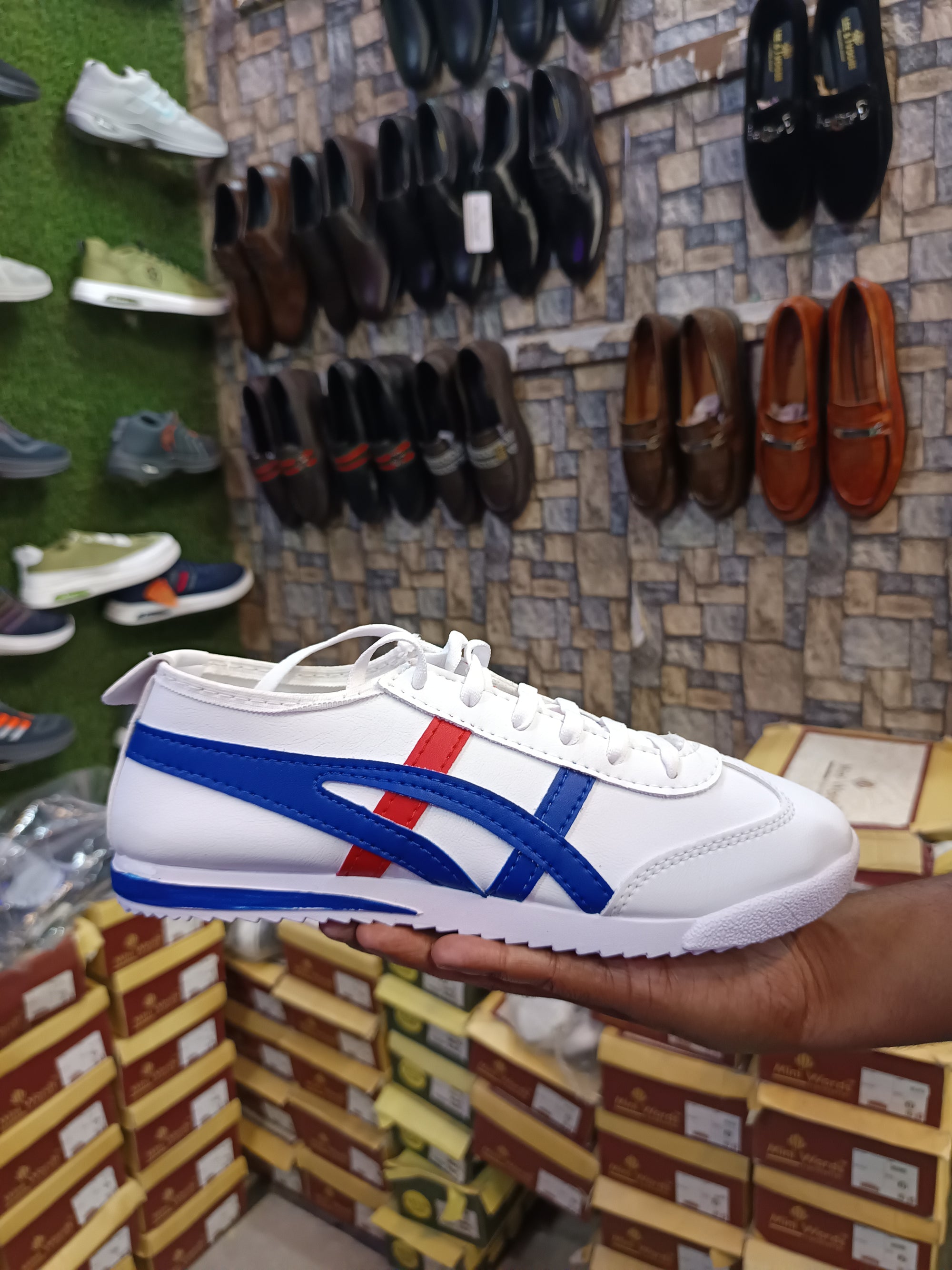 Men's White Casual Sneakers with Blue and Red Stripes