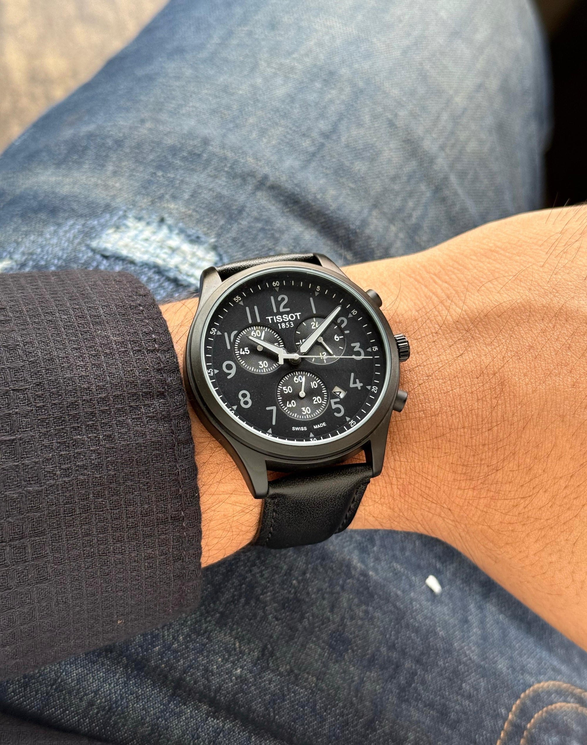 Men's Chronograph Watch with Black Dial & Leather Strap"